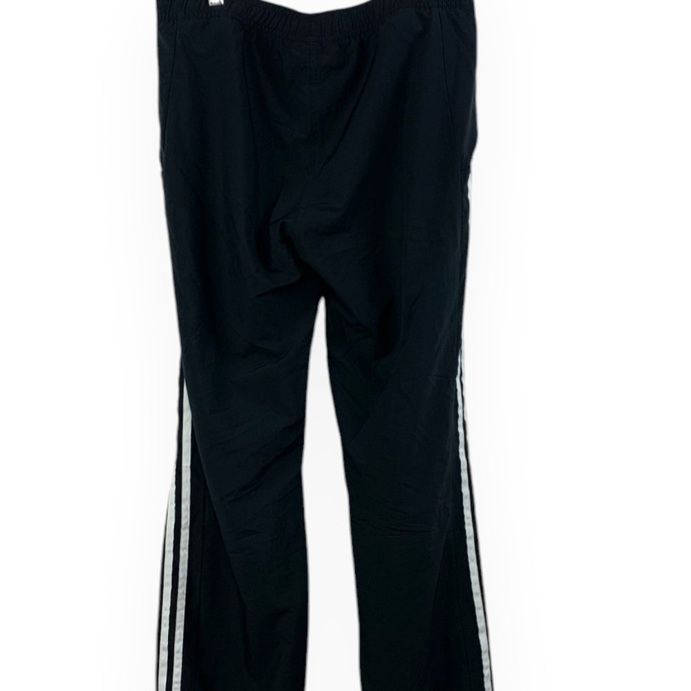 
                  
                    Pantalon de sport ADIDAS HOMME Taille L
                  
                