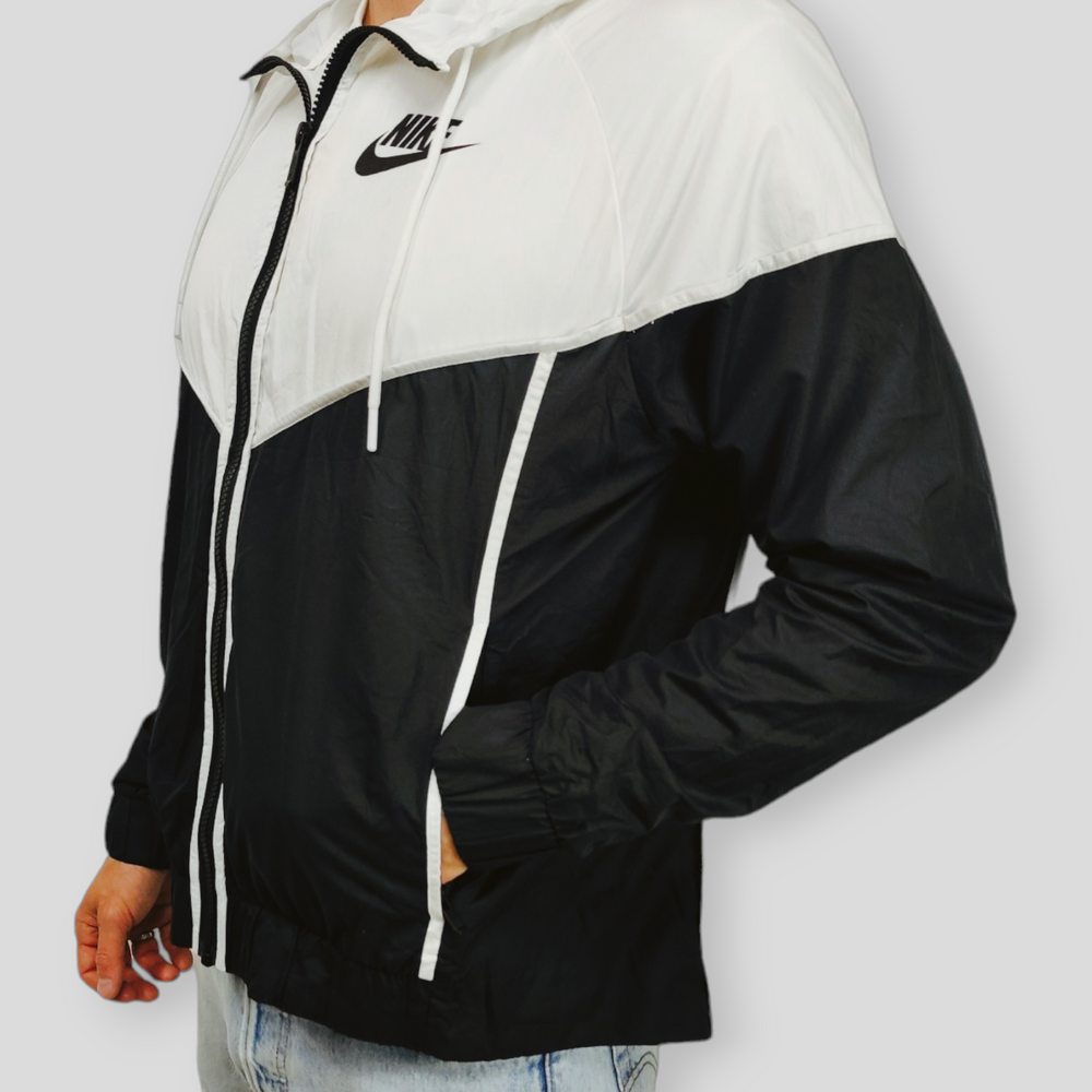 
                  
                    NIKE Chaqueta Track Jacket Talla L VINTAGE
                  
                