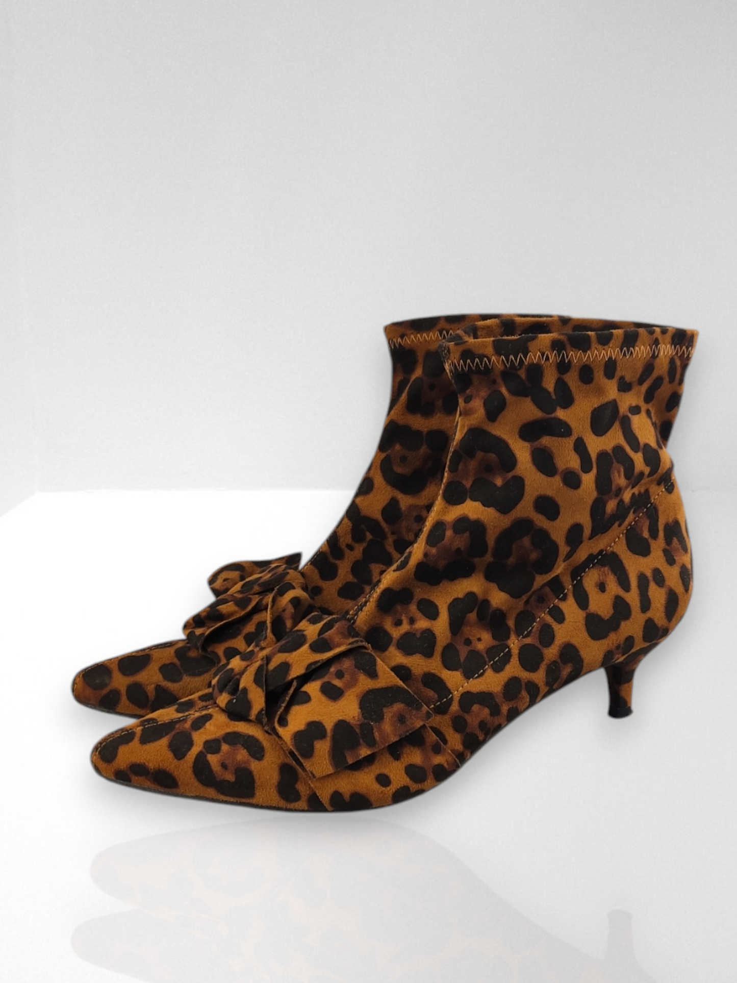 LOCAL women's leopard boots Size 41